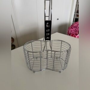 RUSK Metal Wire Caddy Organizer Kitchen Counter Oil Vinegar Bathroom Storage Bas